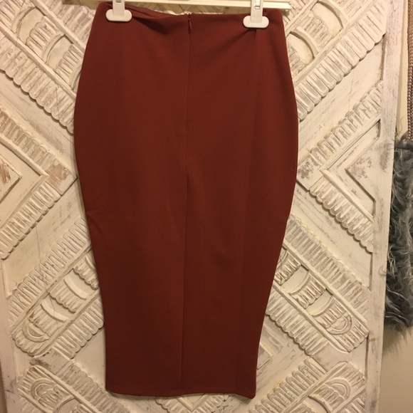 NWOT Ruffle Pencil Skirt - Picture 4 of 8